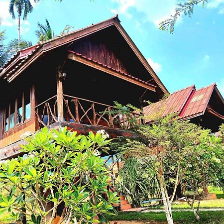 Bamboo House Hotel Khao Sok National Park Luaran gambar