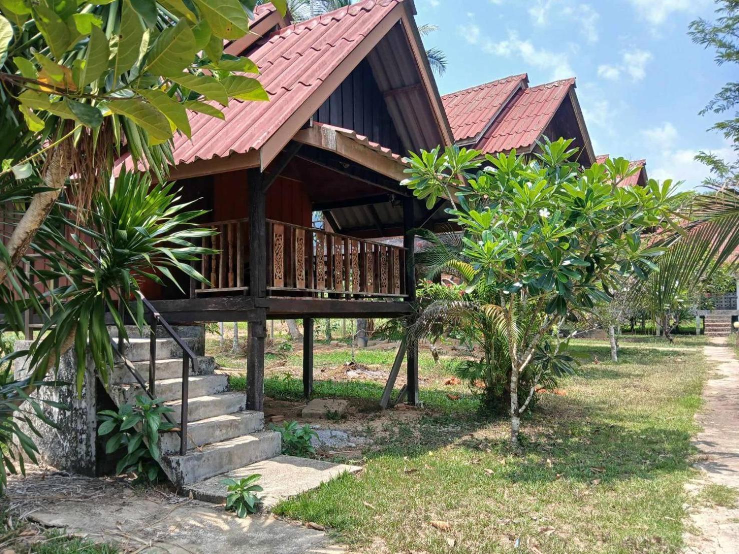 Bamboo House Hotel Khao Sok National Park Luaran gambar