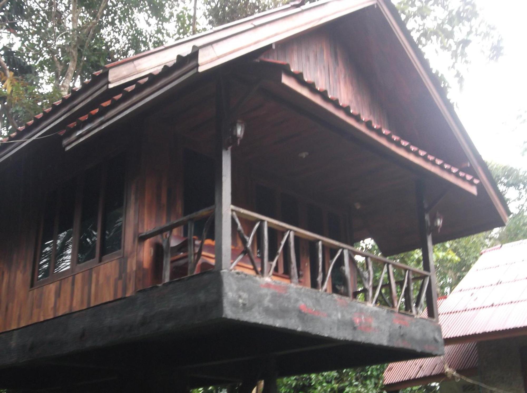 Bamboo House Hotel Khao Sok National Park Luaran gambar