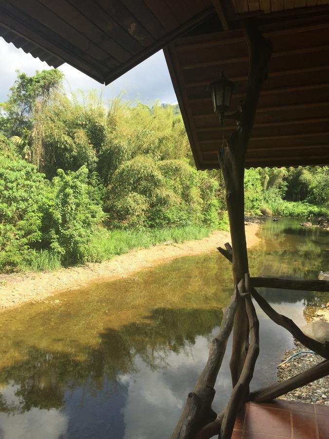 Bamboo House Hotel Khao Sok National Park Luaran gambar